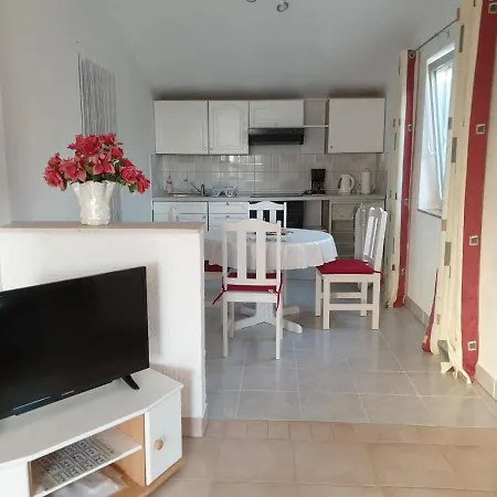 Apartament 2 Swans Peroj